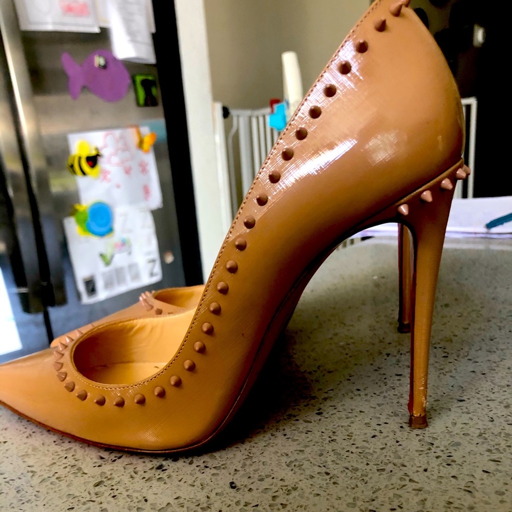 Christian Louboutin Anjalina 100 nude Sz 37.5